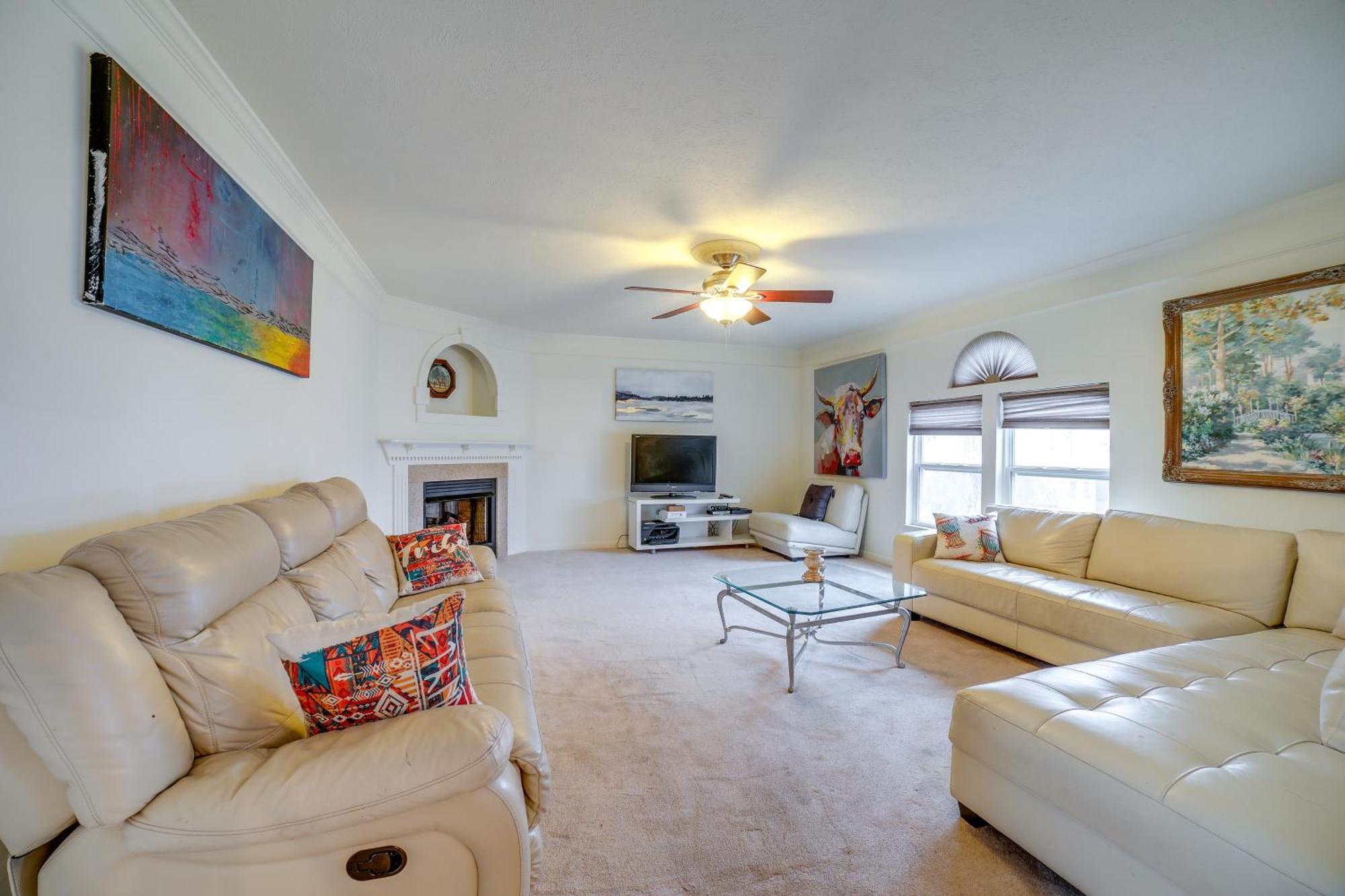 Pet-friendly Apollo With Furnished Deck!